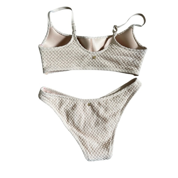 Victoria’s Secret NWT Crochet Textured Cheeky Bikini Swim Suit Set Ivory Large - Picture 2 of 4